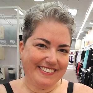 Meet your Posher, Leslie